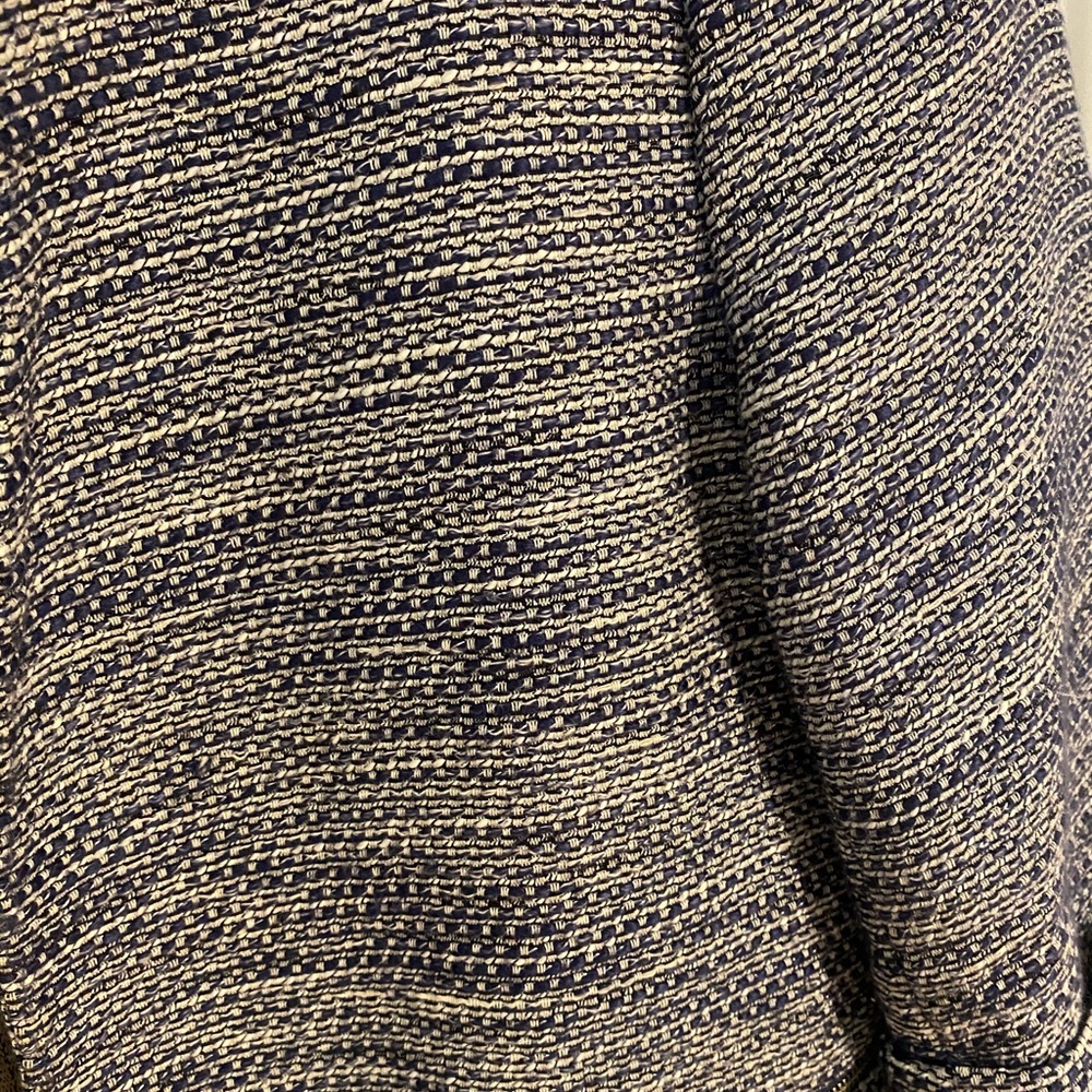 EUC- Alfani Blue Blazer size 6p, Blue 3/4 sleeve - Picture 2 of 4